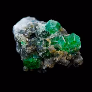 Green Garnet Essência Mineral do Pacífico